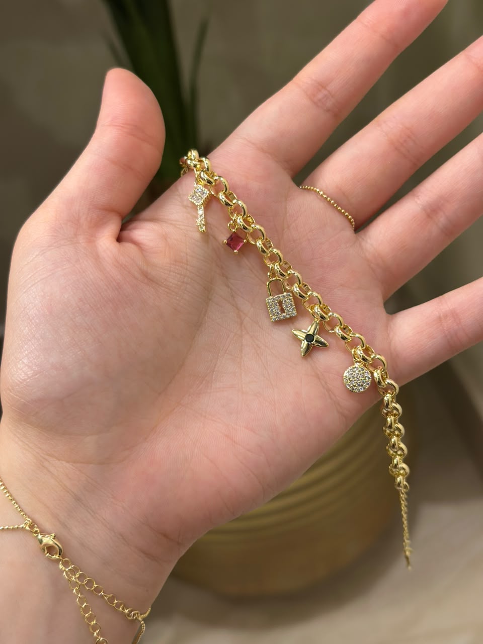 Bracelet